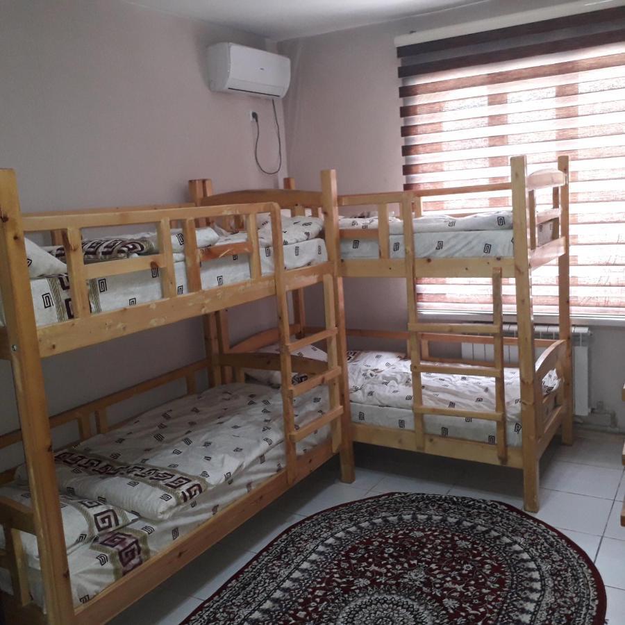 Sakho Hotel-Hostel Doesjanbe Buitenkant foto