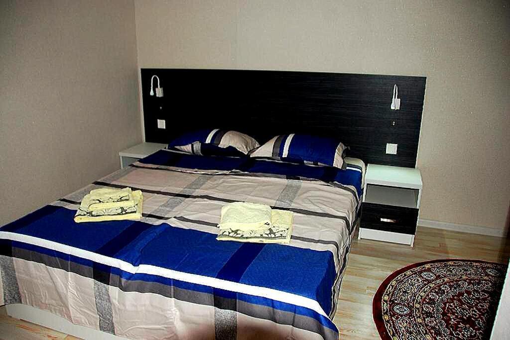 Sakho Hotel-Hostel Doesjanbe Buitenkant foto